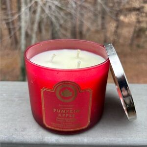 Bath and Body Works 3 Wick Candle Pumpkin Apple